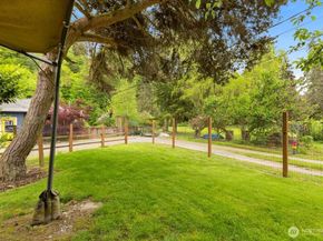 304 Riverview Drive NE, Auburn WA 98002