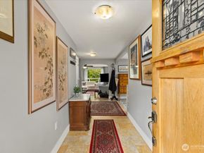 304 Riverview Drive NE, Auburn WA 98002