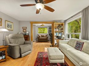 304 Riverview Drive NE, Auburn WA 98002