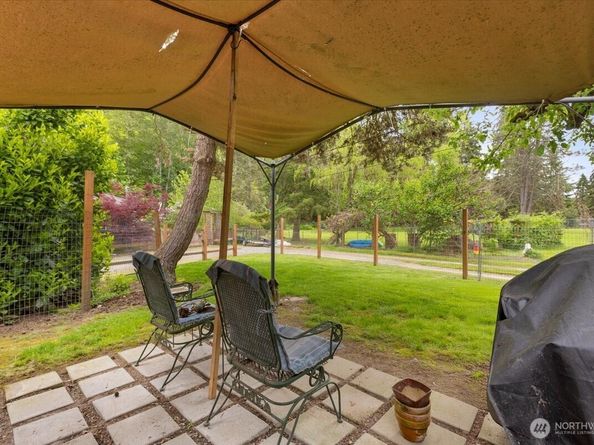 304 Riverview Drive NE, Auburn WA 98002