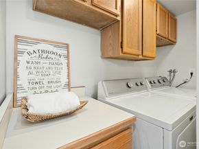 12044 96th Avenue NE 211, Kirkland WA 98034