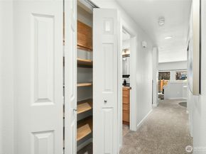 12044 96th Avenue NE 211, Kirkland WA 98034