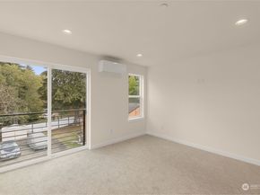 10306 E Midvale Avenue N, Seattle WA 98133
