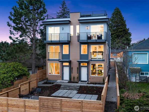 10306 E Midvale Avenue N, Seattle WA 98133