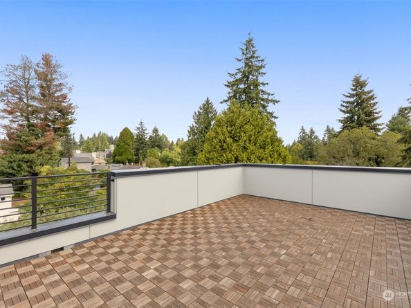 10306 E Midvale Avenue N, Seattle WA 98133