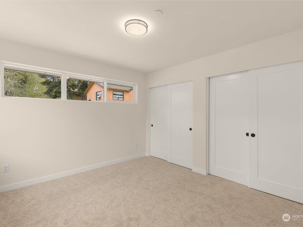 10306 E Midvale Avenue N, Seattle WA 98133