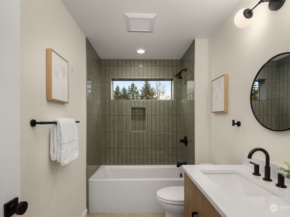 3633 NE 120th Street, Seattle WA 98125