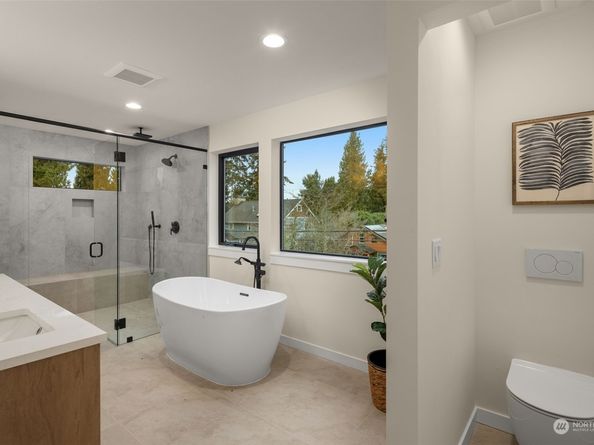 3633 NE 120th Street, Seattle WA 98125