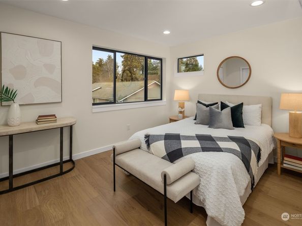 3633 NE 120th Street, Seattle WA 98125