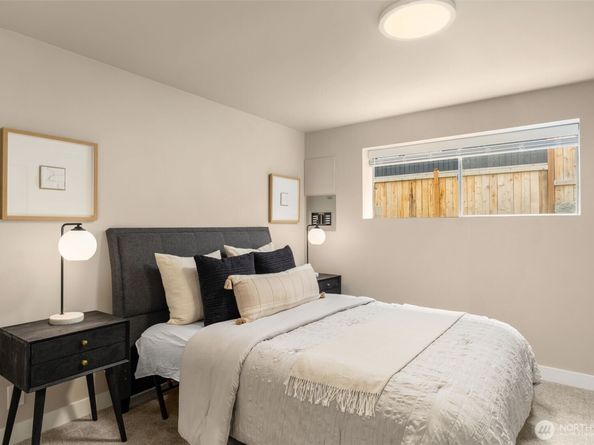 539 129th Avenue SE, Bellevue WA 98005