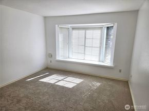 12716 NE 144th Street D202, Kirkland WA 98034