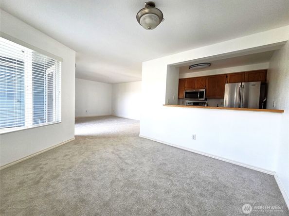 12716 NE 144th Street D202, Kirkland WA 98034