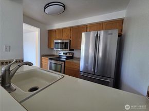 12716 NE 144th Street D202, Kirkland WA 98034