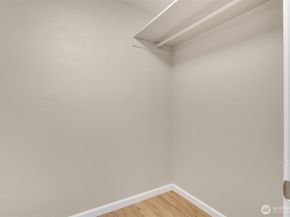 4300 NE Sunset Boulevard C6, Renton WA 98059