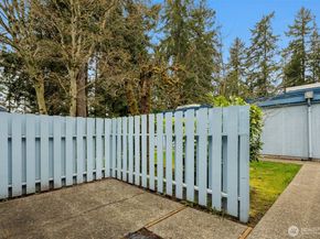 4300 NE Sunset Boulevard C6, Renton WA 98059