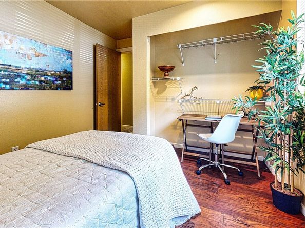 23301 Cedar Way U102, Mountlake Terrace WA 98043