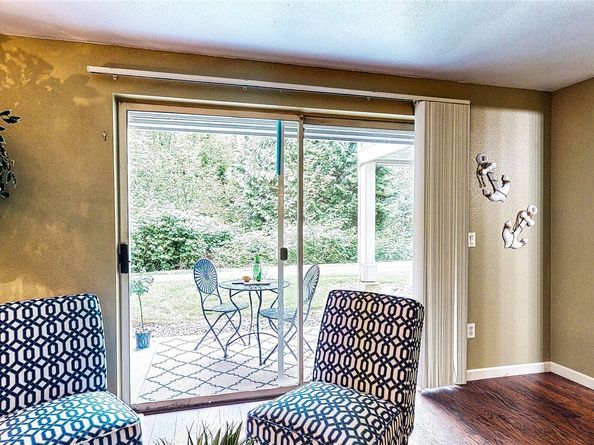 23301 Cedar Way U102, Mountlake Terrace WA 98043