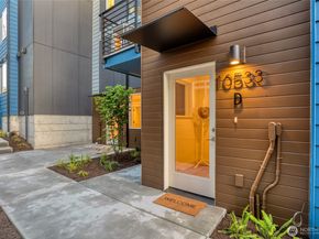 10533 Stone Avenue N D, Seattle WA 98133