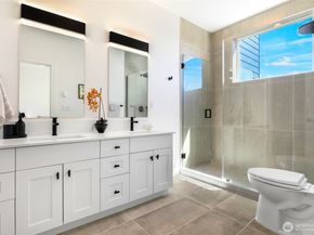 10533 Stone Avenue N D, Seattle WA 98133