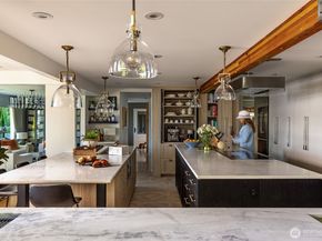 8097 W Mercer Way, Mercer Island WA 98040