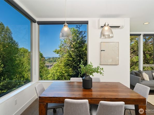 1813 12th Avenue W, Seattle WA 98119