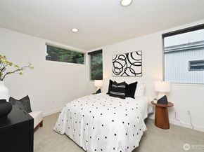 1813 12th Avenue W, Seattle WA 98119