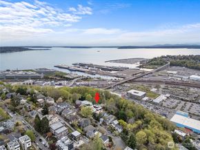 1813 12th Avenue W, Seattle WA 98119