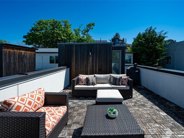 1813 12th Avenue W, Seattle WA 98119