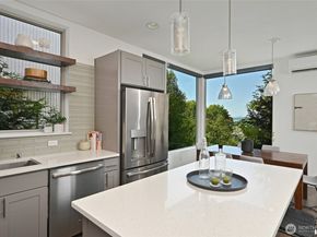 1813 12th Avenue W, Seattle WA 98119