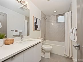 1813 12th Avenue W, Seattle WA 98119