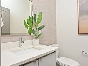 1813 12th Avenue W, Seattle WA 98119