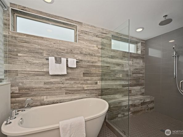 1813 12th Avenue W, Seattle WA 98119