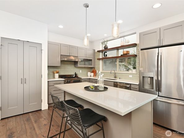 1813 12th Avenue W, Seattle WA 98119