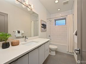 1813 12th Avenue W, Seattle WA 98119
