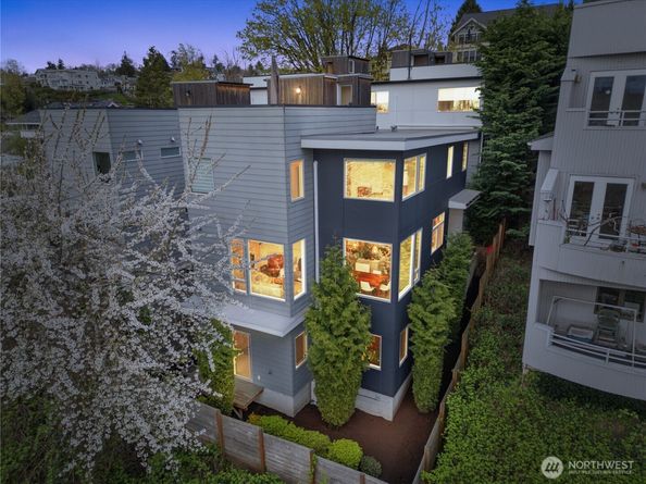 1813 12th Avenue W, Seattle WA 98119
