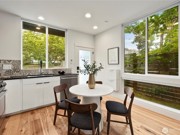 2439 NW 61st Street A, Seattle WA 98107