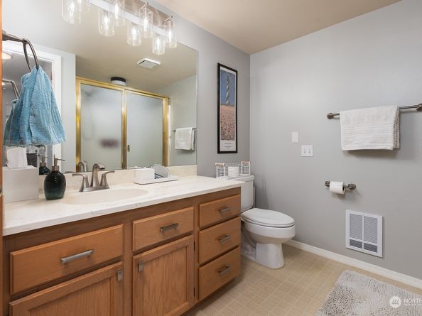 4081 224th Lane SE 211, Issaquah WA 98029