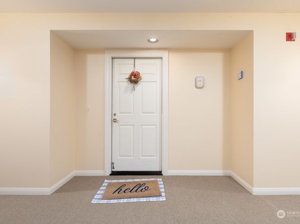4081 224th Lane SE 211, Issaquah WA 98029
