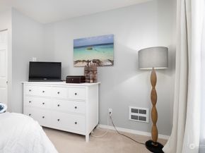 4081 224th Lane SE 211, Issaquah WA 98029