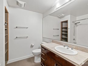 910 Lenora Street S304, Seattle WA 98121