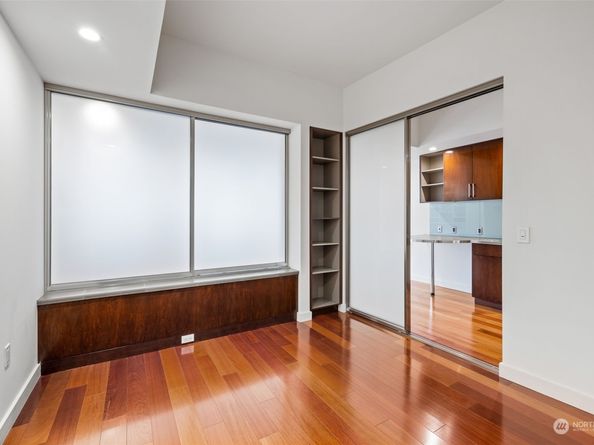 910 Lenora Street S304, Seattle WA 98121