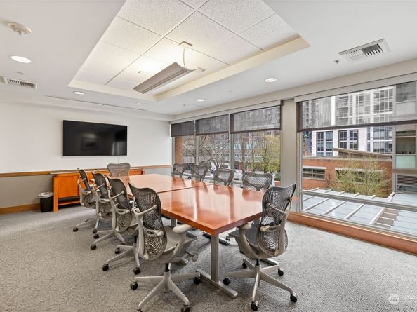 910 Lenora Street S304, Seattle WA 98121