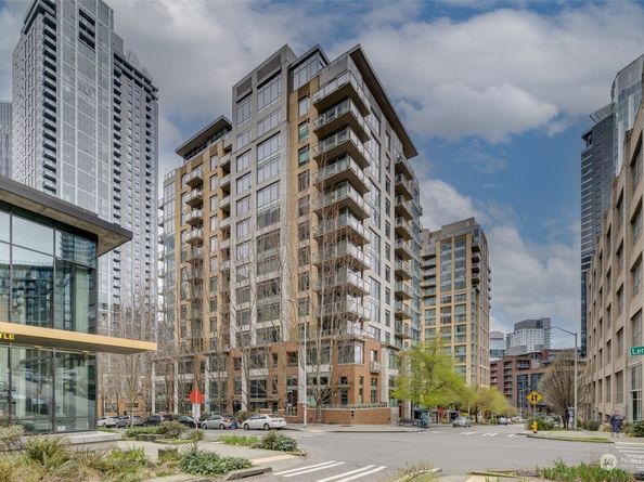 910 Lenora Street S304, Seattle WA 98121