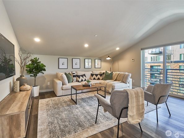 7986 170th Ave NE (Homesite #13), Redmond WA 98052