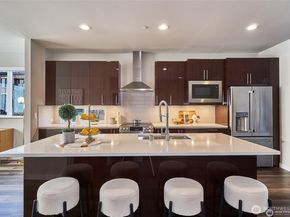 7986 170th Ave NE (Homesite #13), Redmond WA 98052