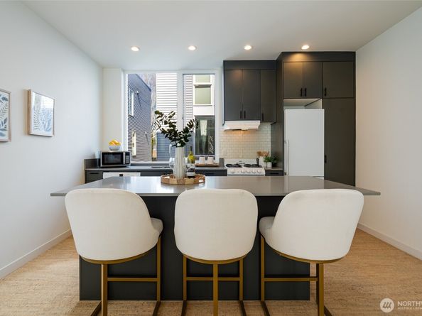 833 S Cloverdale Street A, Seattle WA 98108