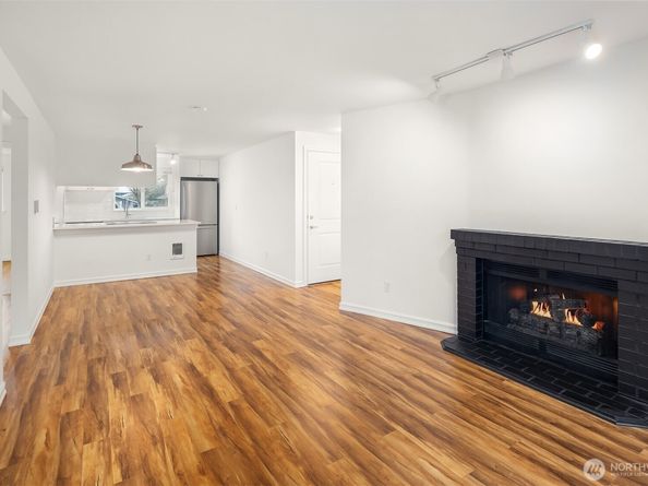 14006 NE 181 Place B206, Woodinville WA 98072