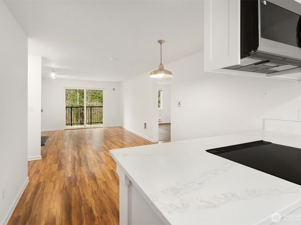 14006 NE 181 Place B206, Woodinville WA 98072