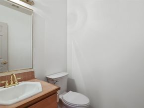 322 5th Avenue 202, Kirkland WA 98033
