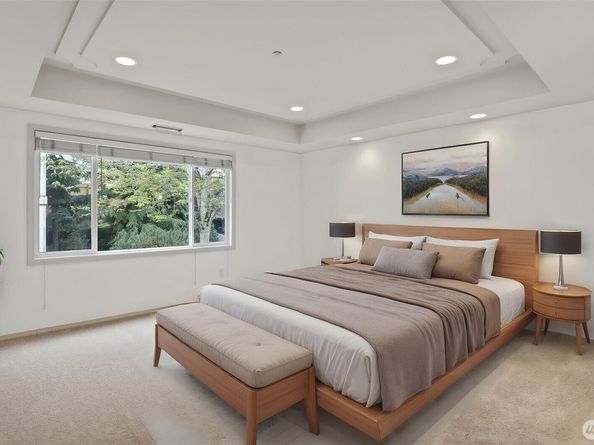 322 5th Avenue 202, Kirkland WA 98033